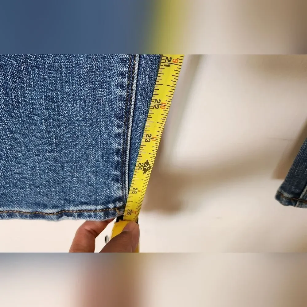 Hudson Blair High Rise Bootcut Crop Size 28 Jeans